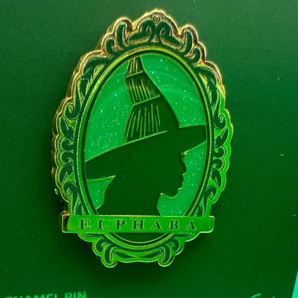 Loungefly Wicked Enamel Pins Set of 2 - Glinda and Elphaba NWT - Picture 6 of 8